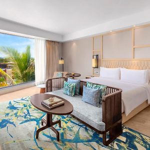 Family Studio 1 King Courtyard View Enjoy 90 minutes of complimentary Cocktail hours at Haven between 5 PM to 7 PM